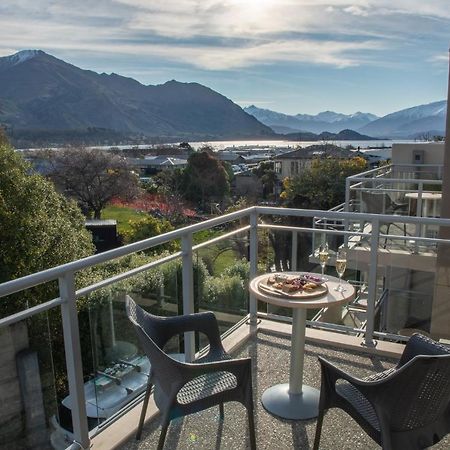 Central Luxury Apartment 205 Wanaka Bagian luar foto